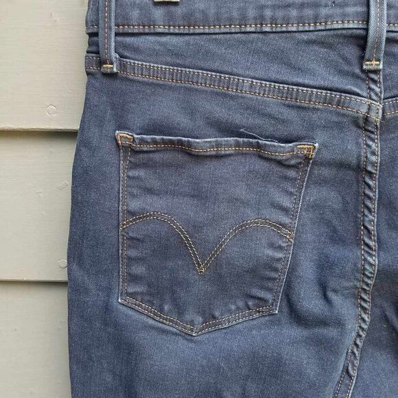 Levis Classic Mid Rise Skinny Jeans Size 30 - Picture 6 of 12